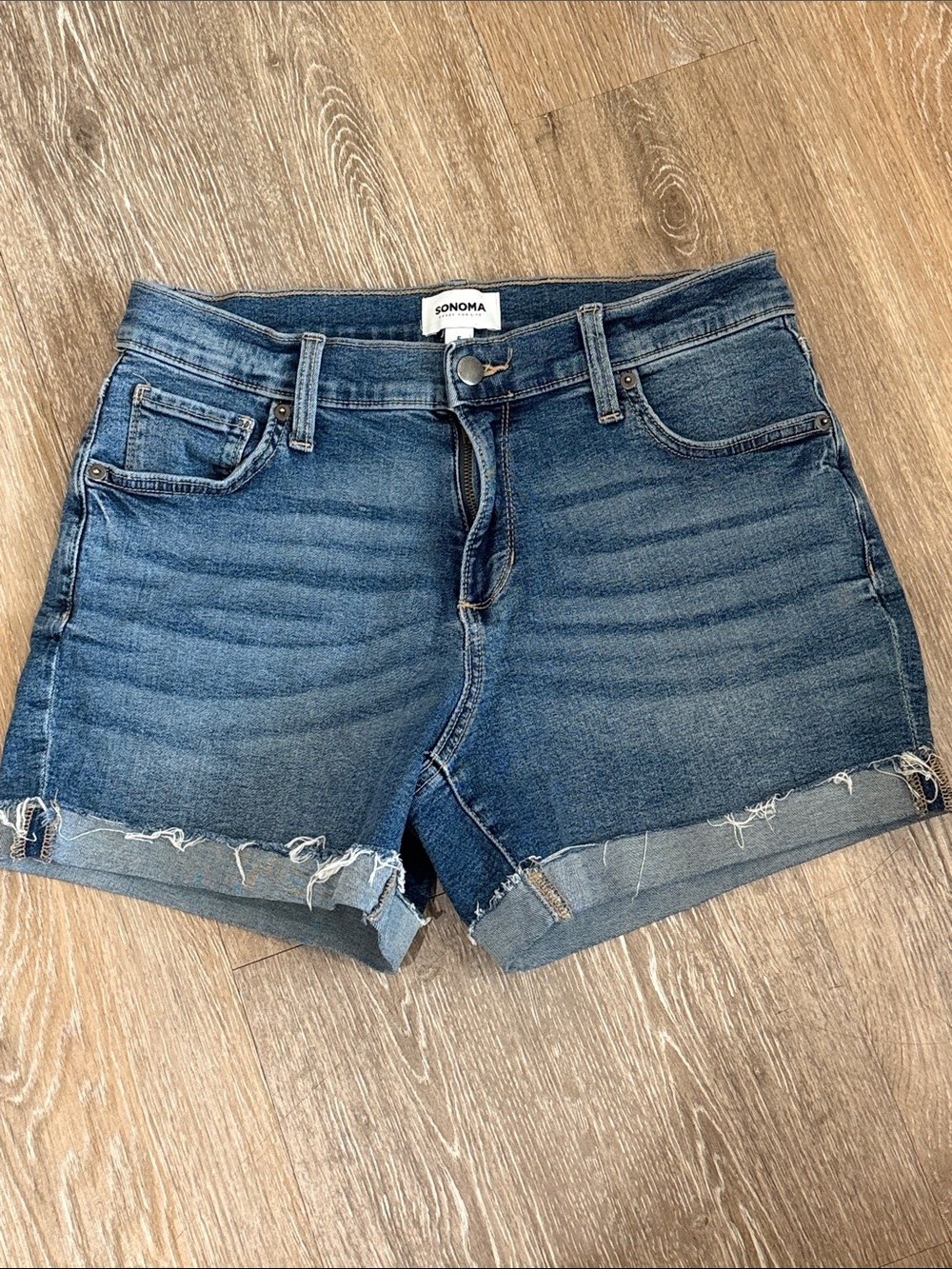Sonoma Goods For Life Blue Stretch Denim Classic Jean Shorts Size 6 Like New
